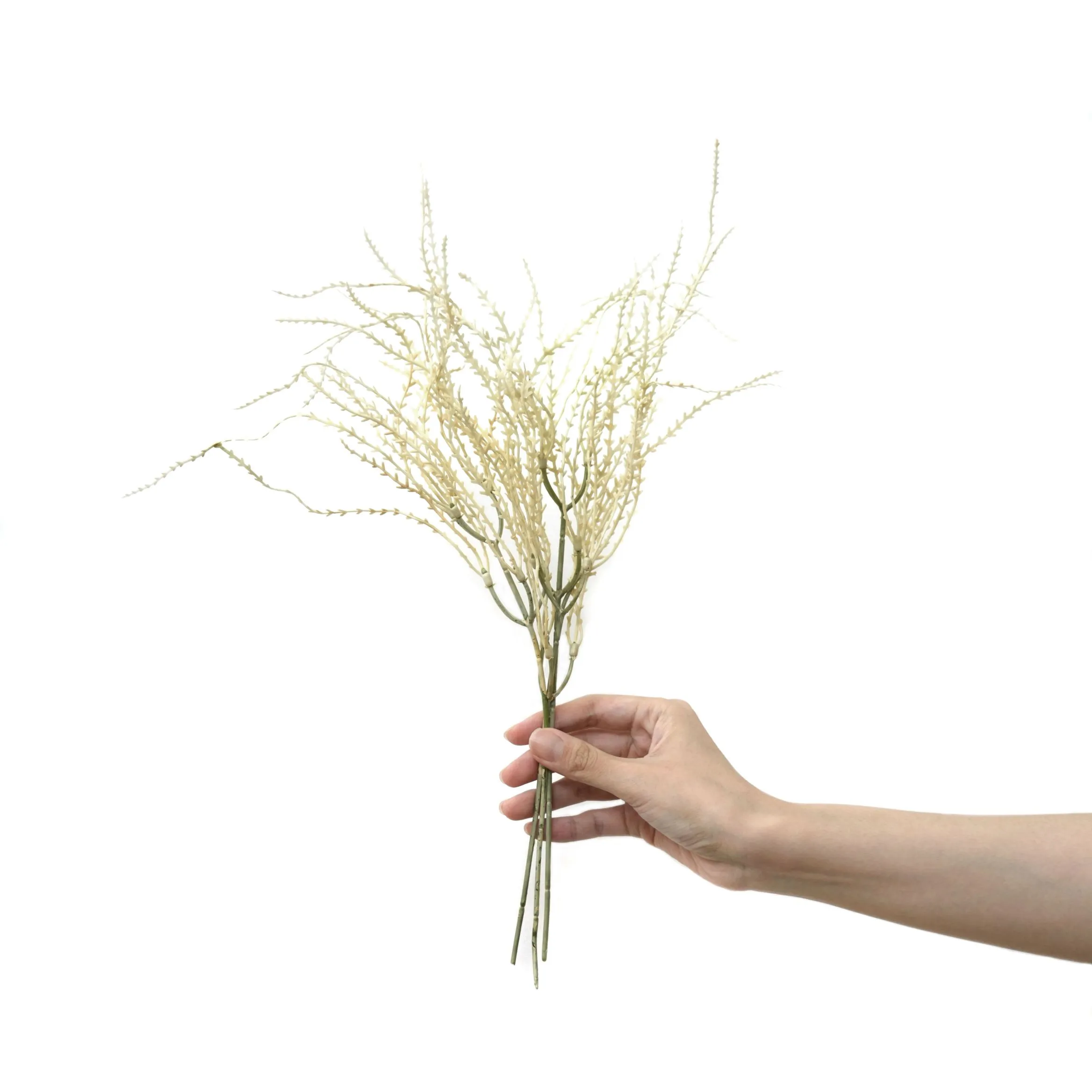 The application of decorating glass flower vases