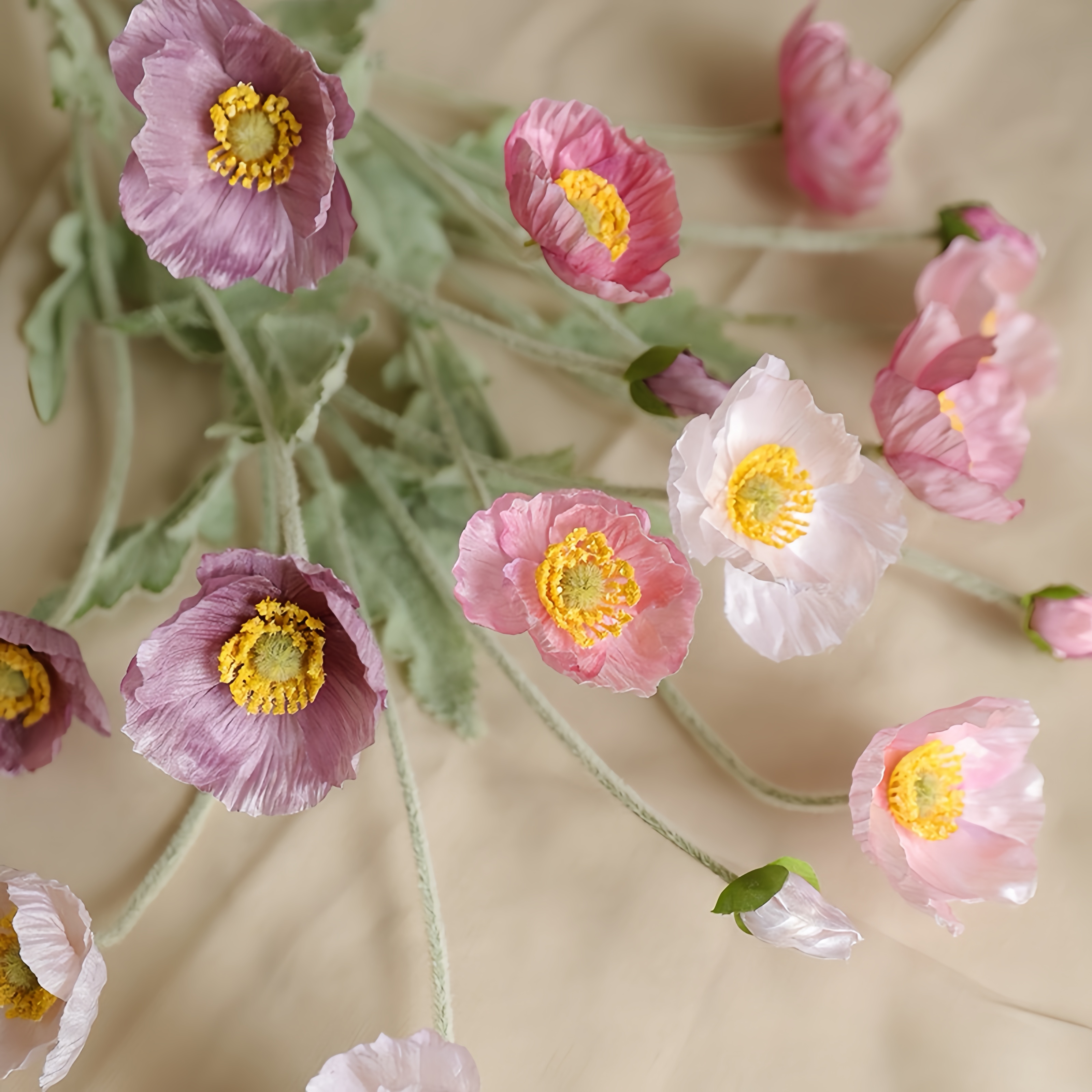 Faux gefockte mohnblüte Arrangement